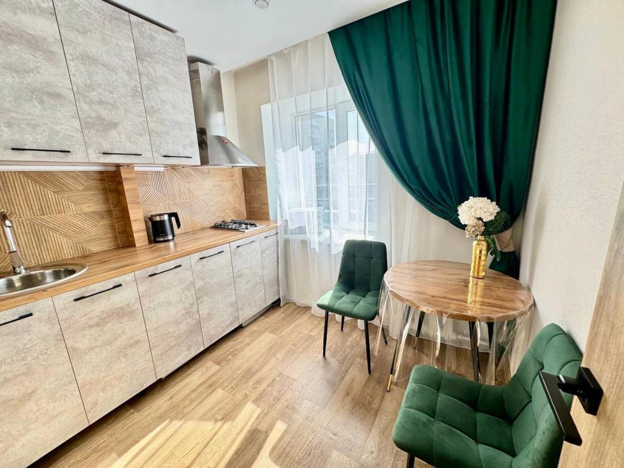 Apartamento Бухар -Жырау 72 Karagandy Exterior foto